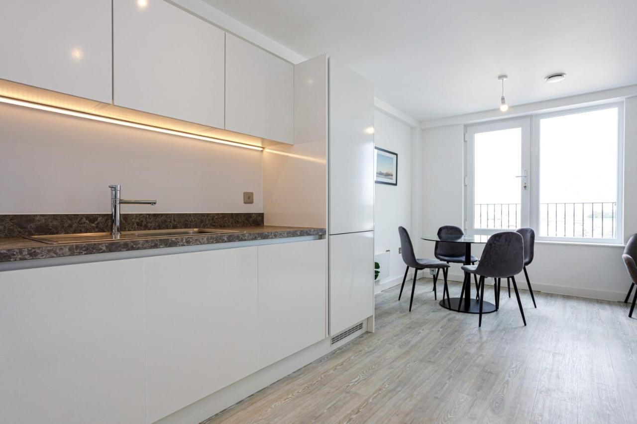 Contemporary 2 Bedroom Duplex In Salford מנצ'סטר מראה חיצוני תמונה